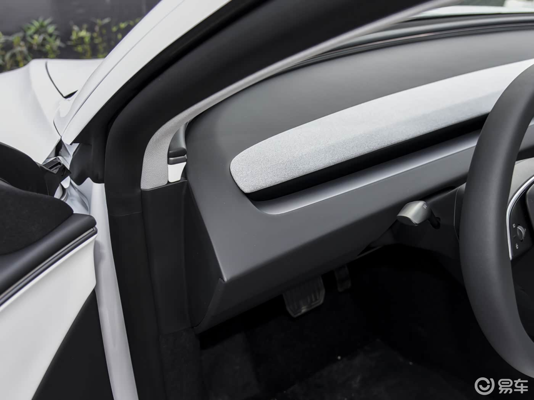 淋浴、地暖、隔窗聊天……车企的“创新清单”还有多长？