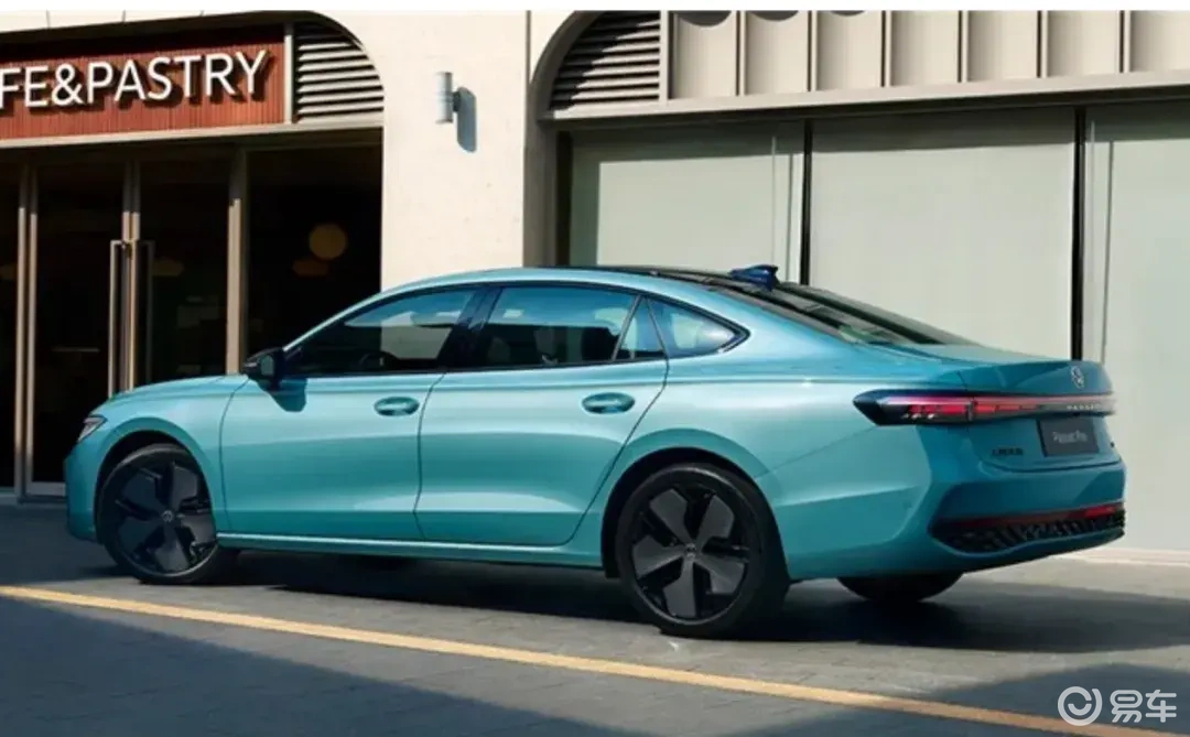 奇瑞风云A9L对比大众帕萨特，到底谁更值得入手？