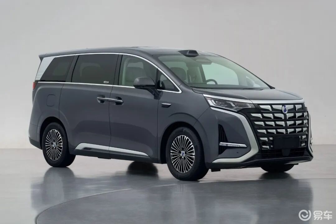 零跑、华为旗舰MPV来了,还看啥埃尔法?