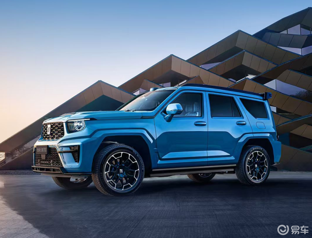 43.8万起 2.0T/3.0T 插混 新坦克700预售