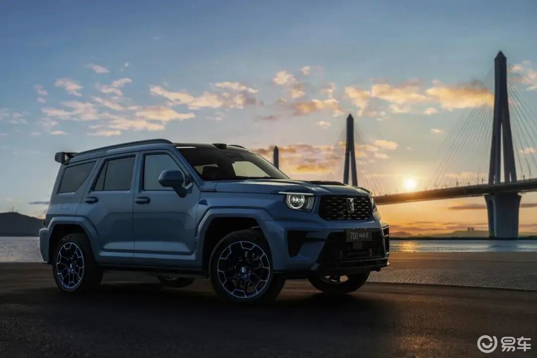 43.8万买坦克700还是路虎卫士?