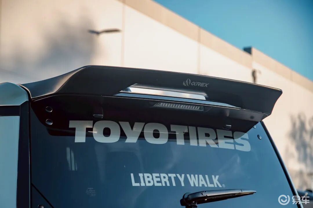 丰田霸道改宽体颜值直接拉满，改装后还能胜任硬核越野场景吗