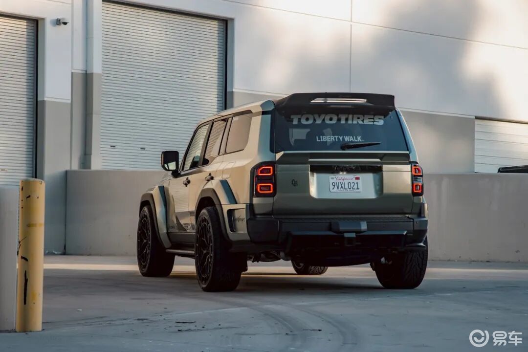 丰田霸道改宽体颜值直接拉满，改装后还能胜任硬核越野场景吗