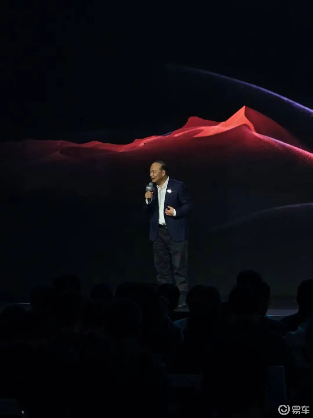 国内每2辆新能源车，就有1辆搭载宁德时代电池