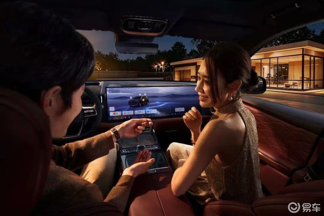 吉利银河M9黑金智曜版上市：25万级旗舰大六座SUV