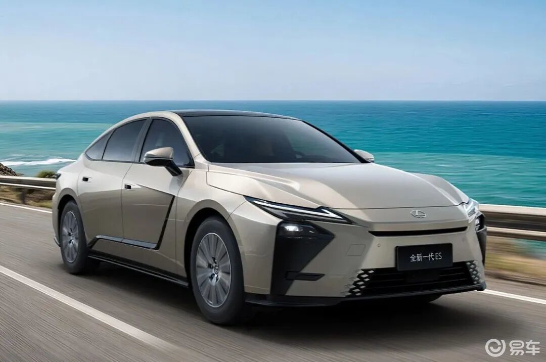 32万买A6L，雷克萨斯ES换代直降8万，传统豪车还能打