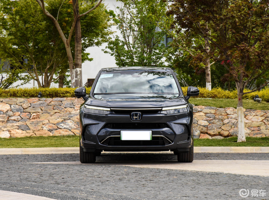 当前位置:>易车>皓影锐·混动e 泊车摘要>摘要详情>有人可能会说,国产