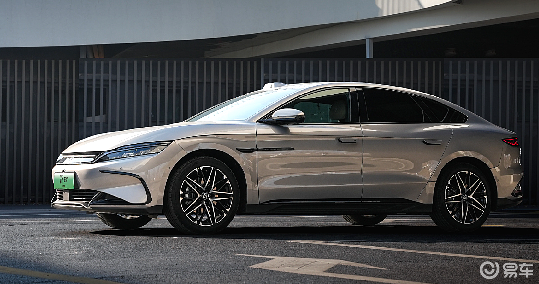 汽车市场格局变天 中国新能源如何逆袭？