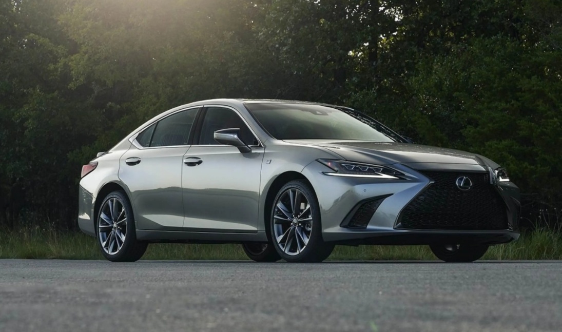 奔驰g级雷克萨斯es的三年保值率仍然以72.62%的成绩排名第一