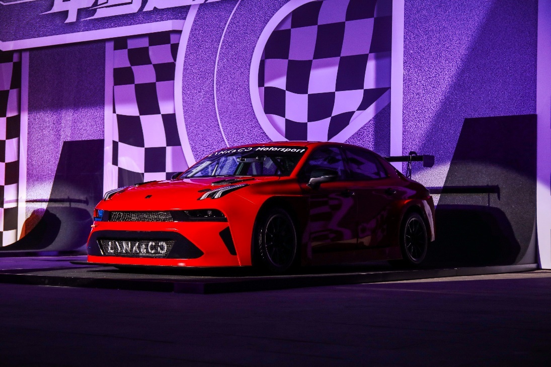 领克首款自主研发全新赛车—03+TCR赛车 140万元！