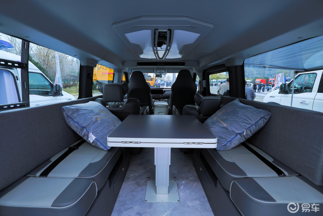 轻客界“百变大咖”，先锋官V超级改装“Van”转百变场景_易车