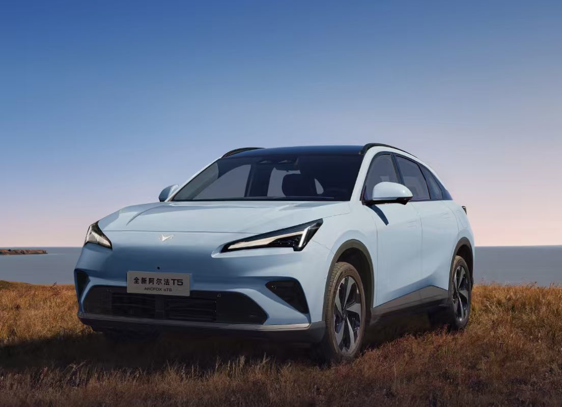 技术实力定胜负：比亚迪海狮06与全新极狐T5深度对决