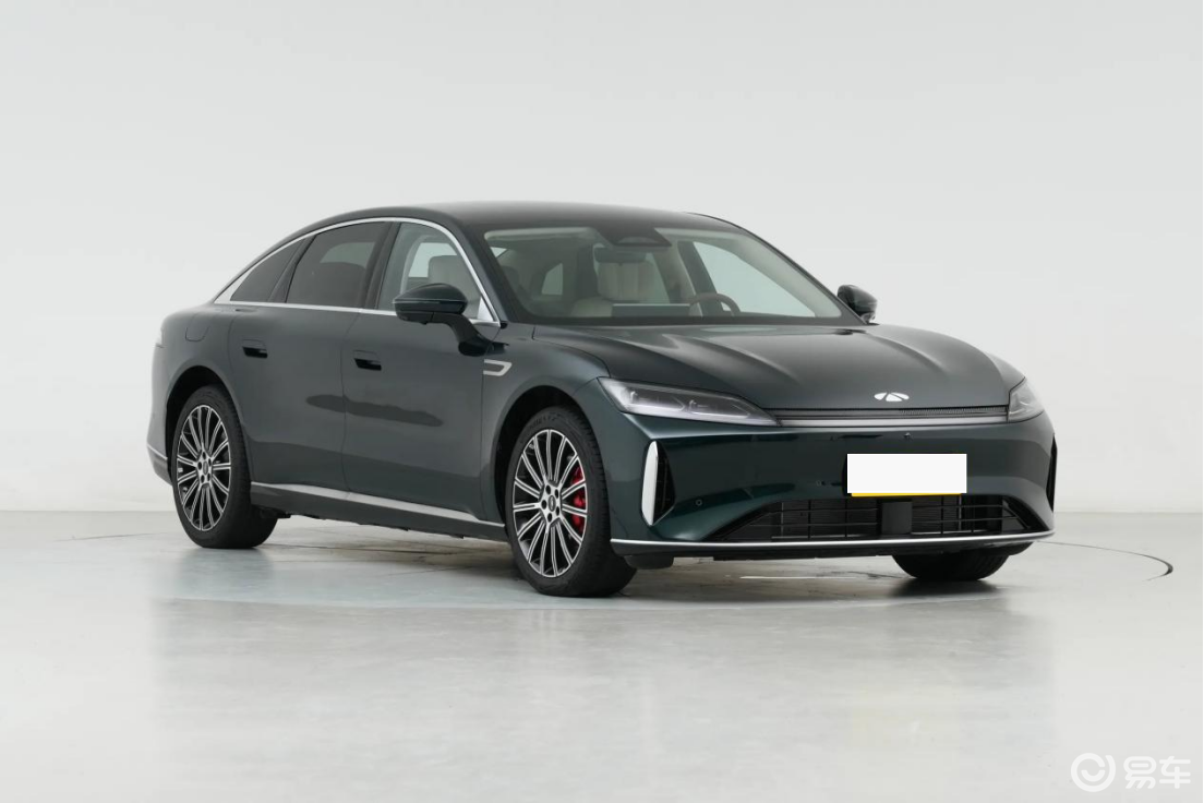 中大型混动轿车之争,风云A9L和汉DM-i,选谁更合适?