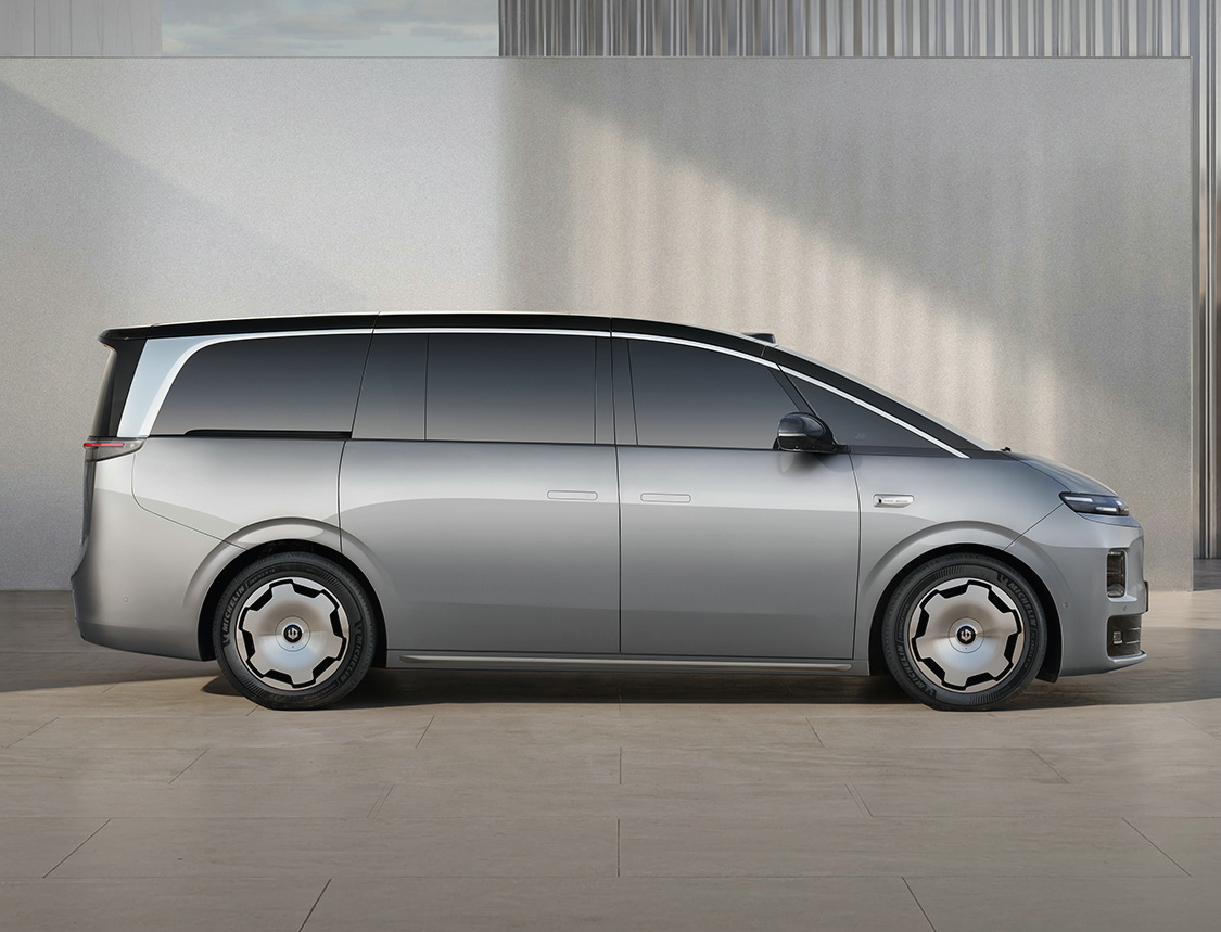 冲刺百万销量，零跑4款新车待发，最低8万