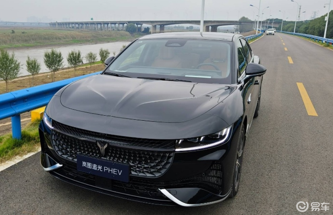 当前位置:>易车>岚图追光格栅摘要>摘要详情>不同于