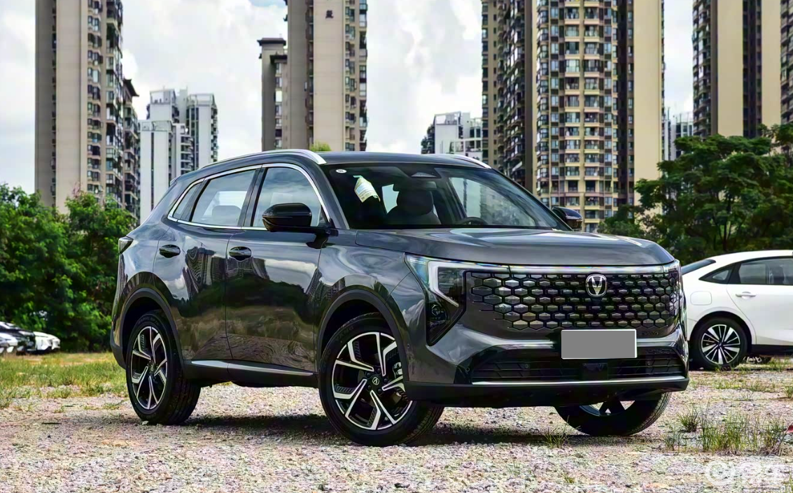 10万买燃油SUV，全新博越对比新款CS55 PLUS