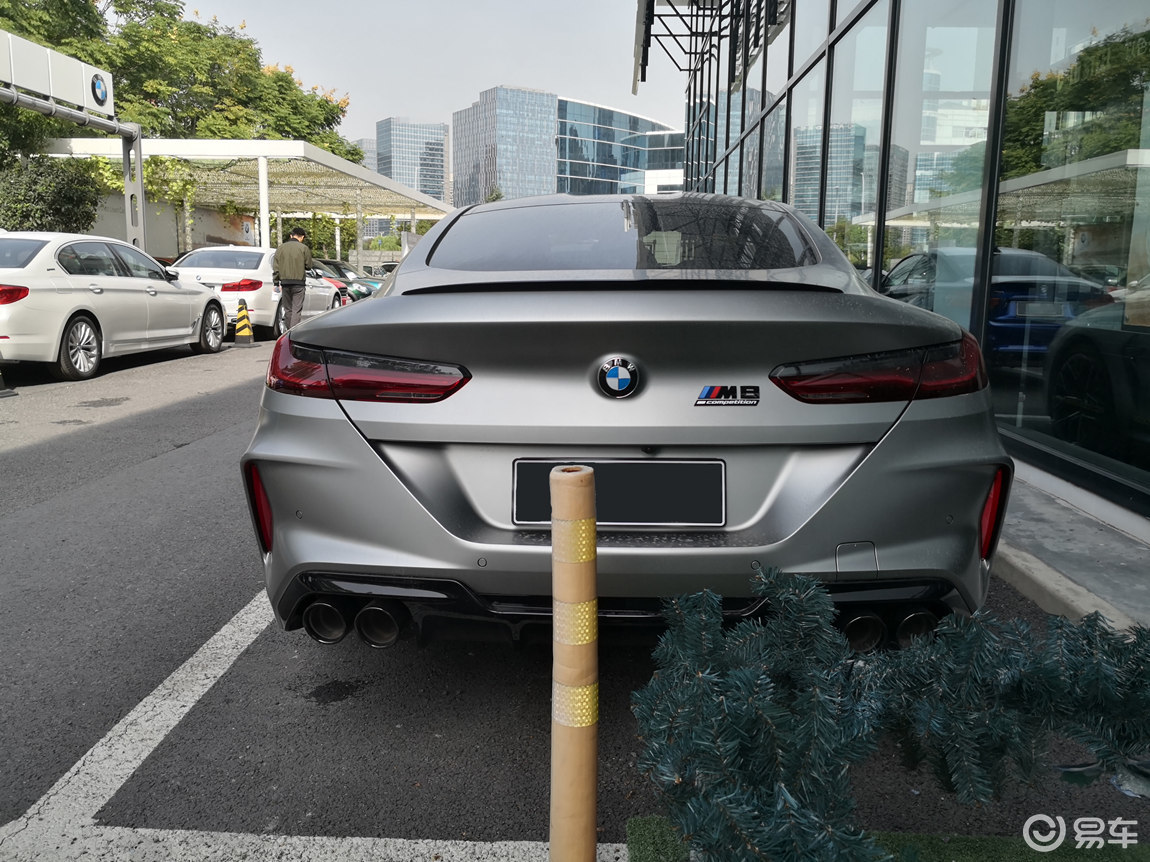 宝马m8包围_车身_车尾