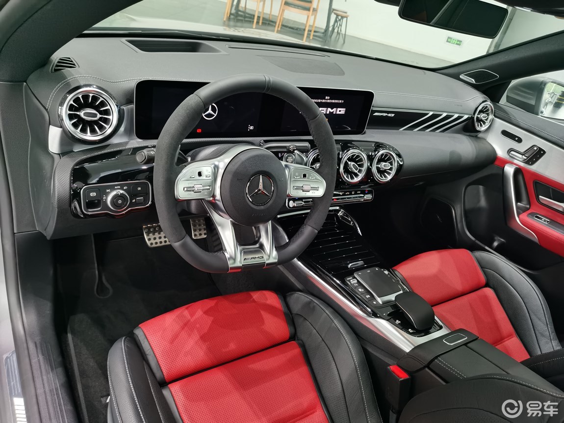 易车 正文                         辆型号:cla45 amg,颜色内饰:哑光