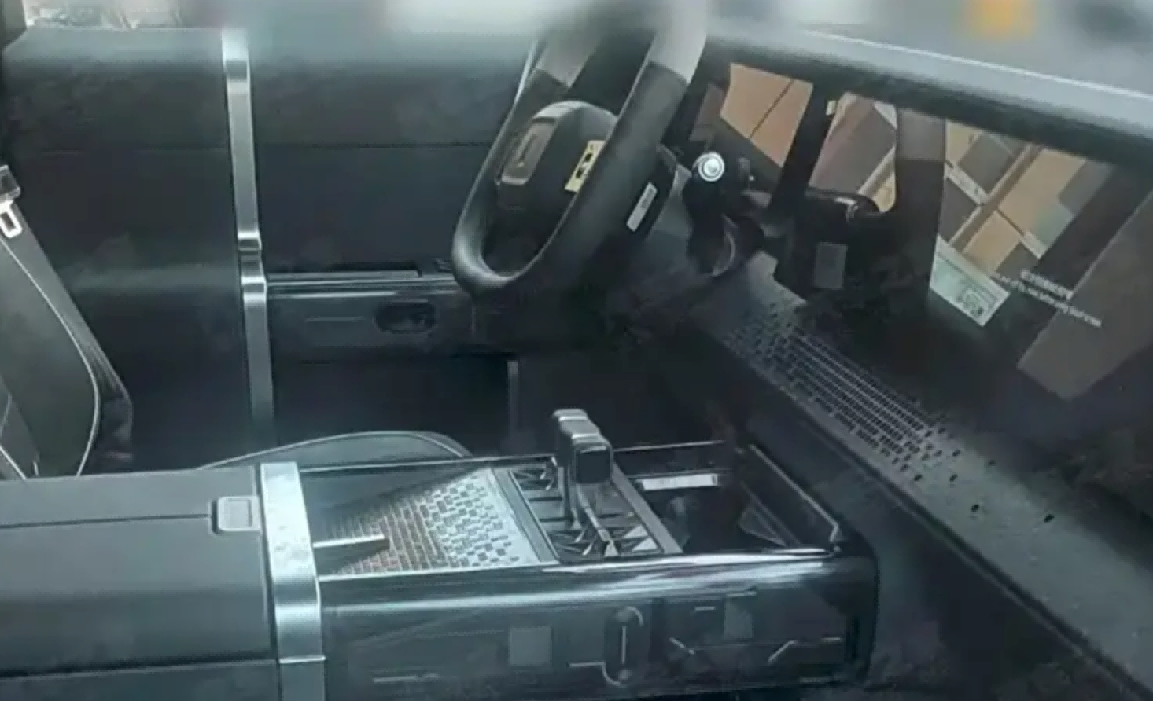 小鹏汇天陆地航母,能开能飞的量产分体式飞行汽车