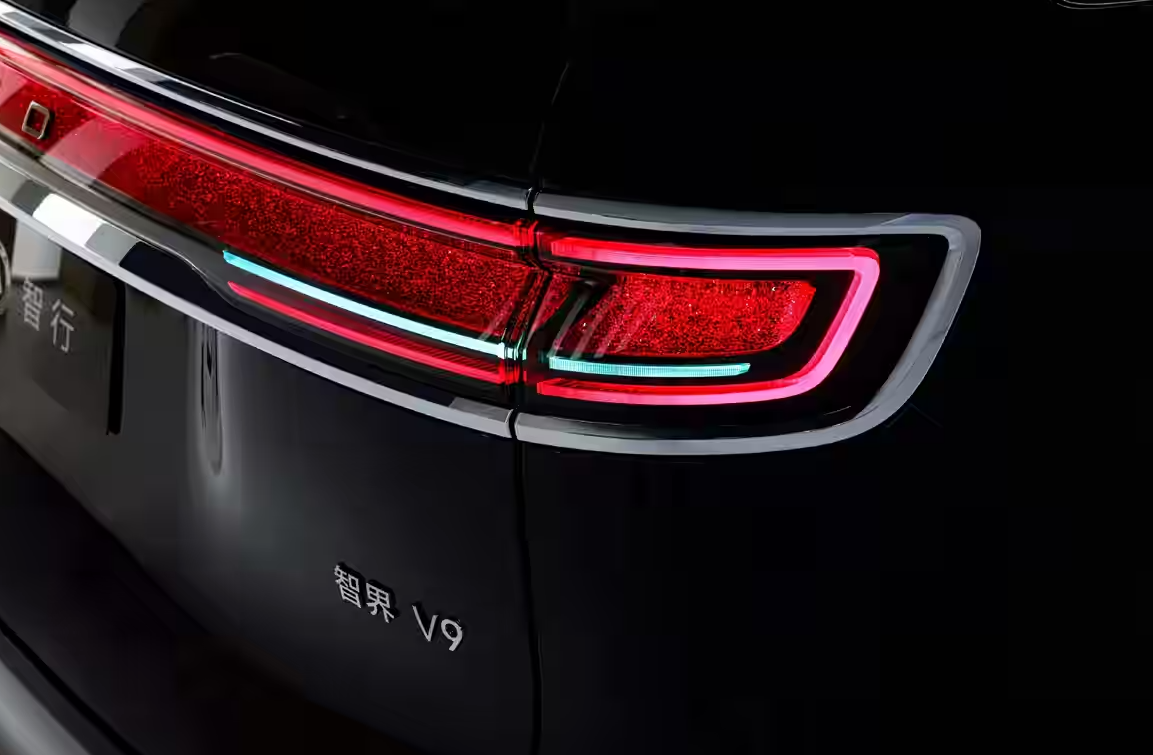 配后轮转向+双腔空悬,智界V9四月下旬即可试驾!