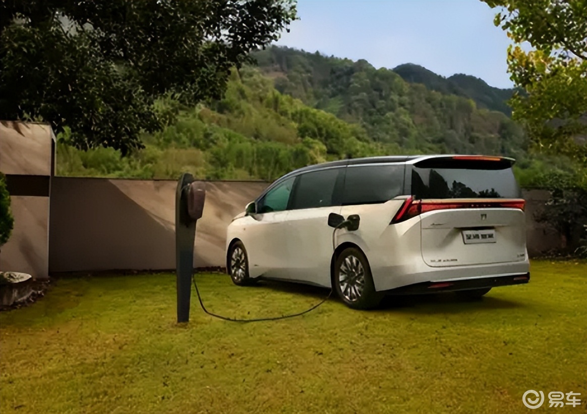 别克至境世家纯电版明年上市！车长5米26，8775P芯片