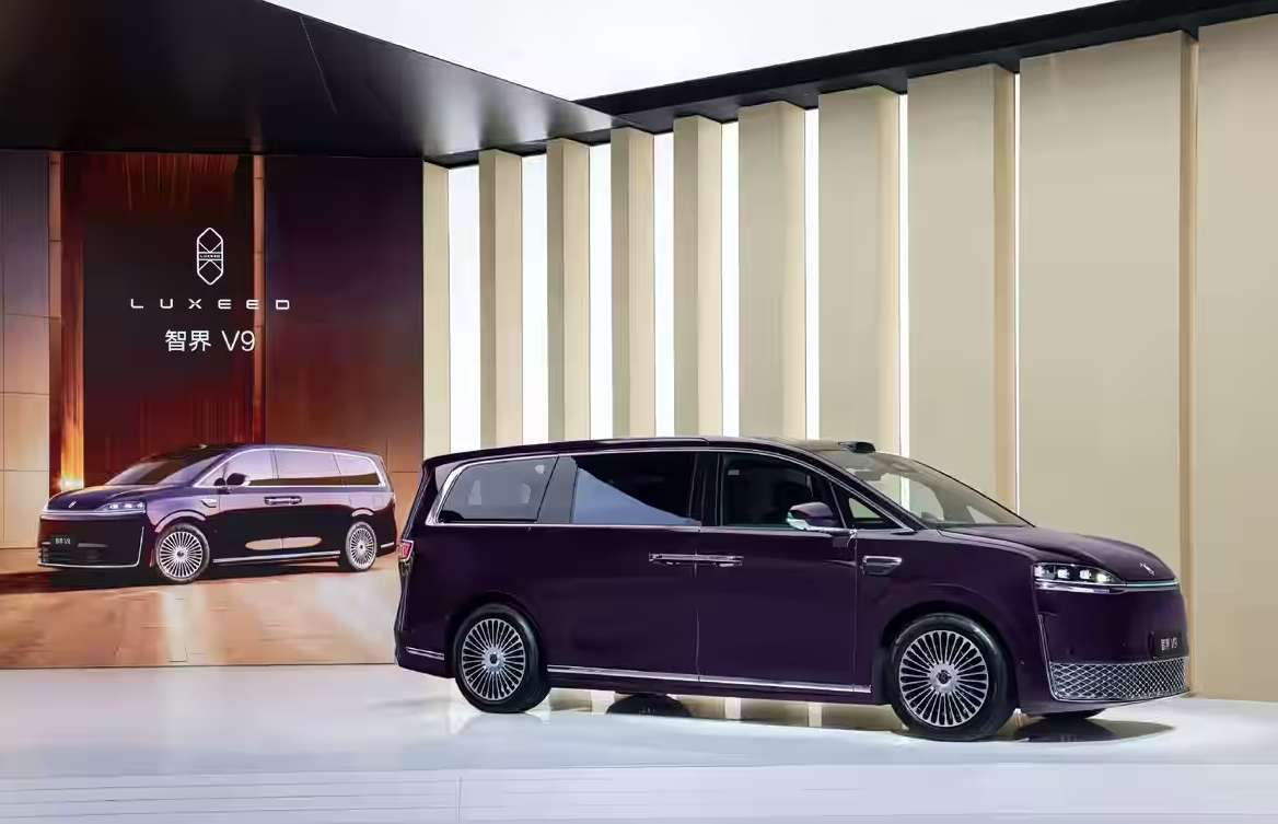 配后轮转向+双腔空悬,智界V9四月下旬即可试驾!
