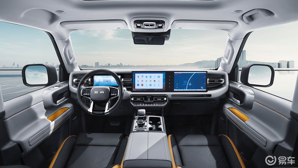 全新bj40的内饰设计绝对值得一个"哇塞",要知道现款的bj40内饰完全