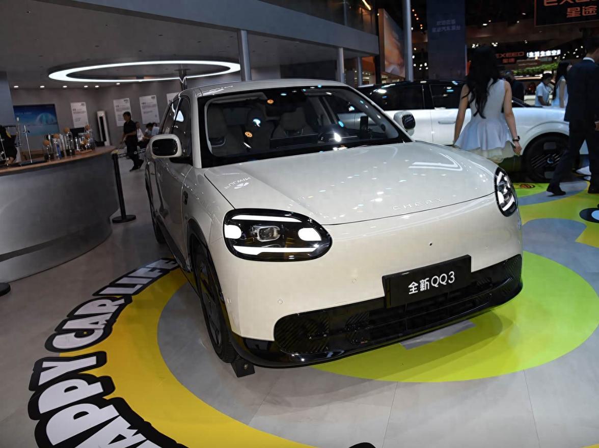 轴距2米7、15.6寸大屏，奇瑞QQ3下个月上市