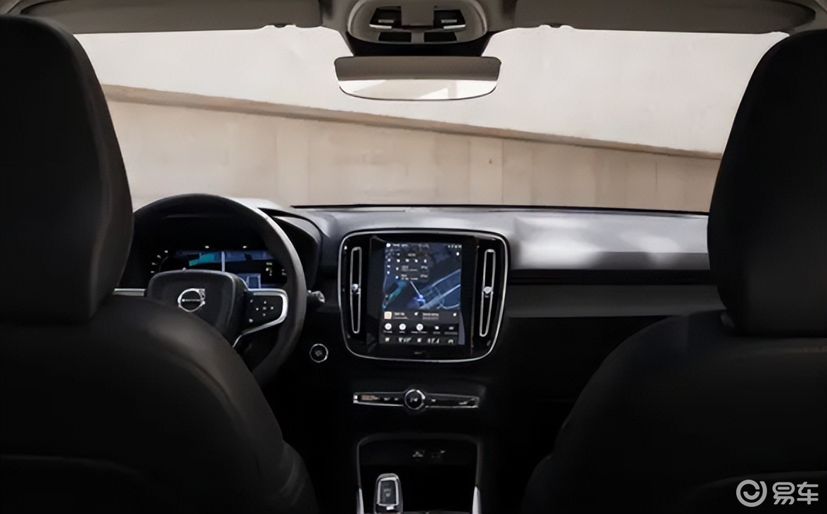 日本卖23.7万限量100台，织物座椅确实太素