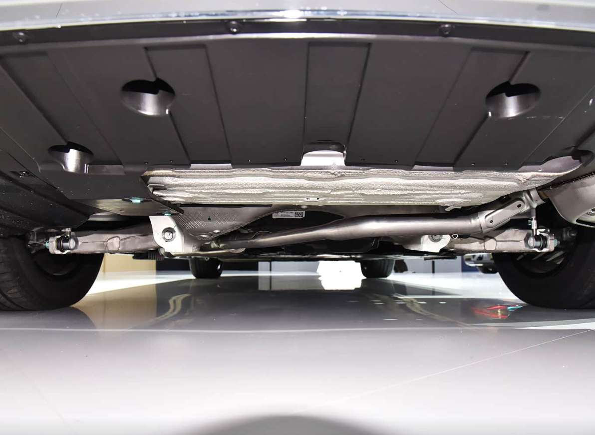 配后轮转向+双腔空悬,智界V9四月下旬即可试驾!