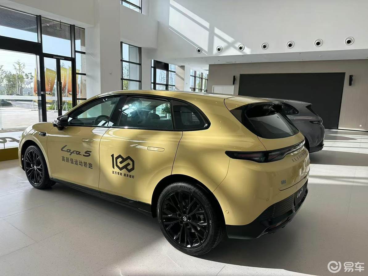零跑Lafa5,小钢炮既视感+无框车门,续航605km