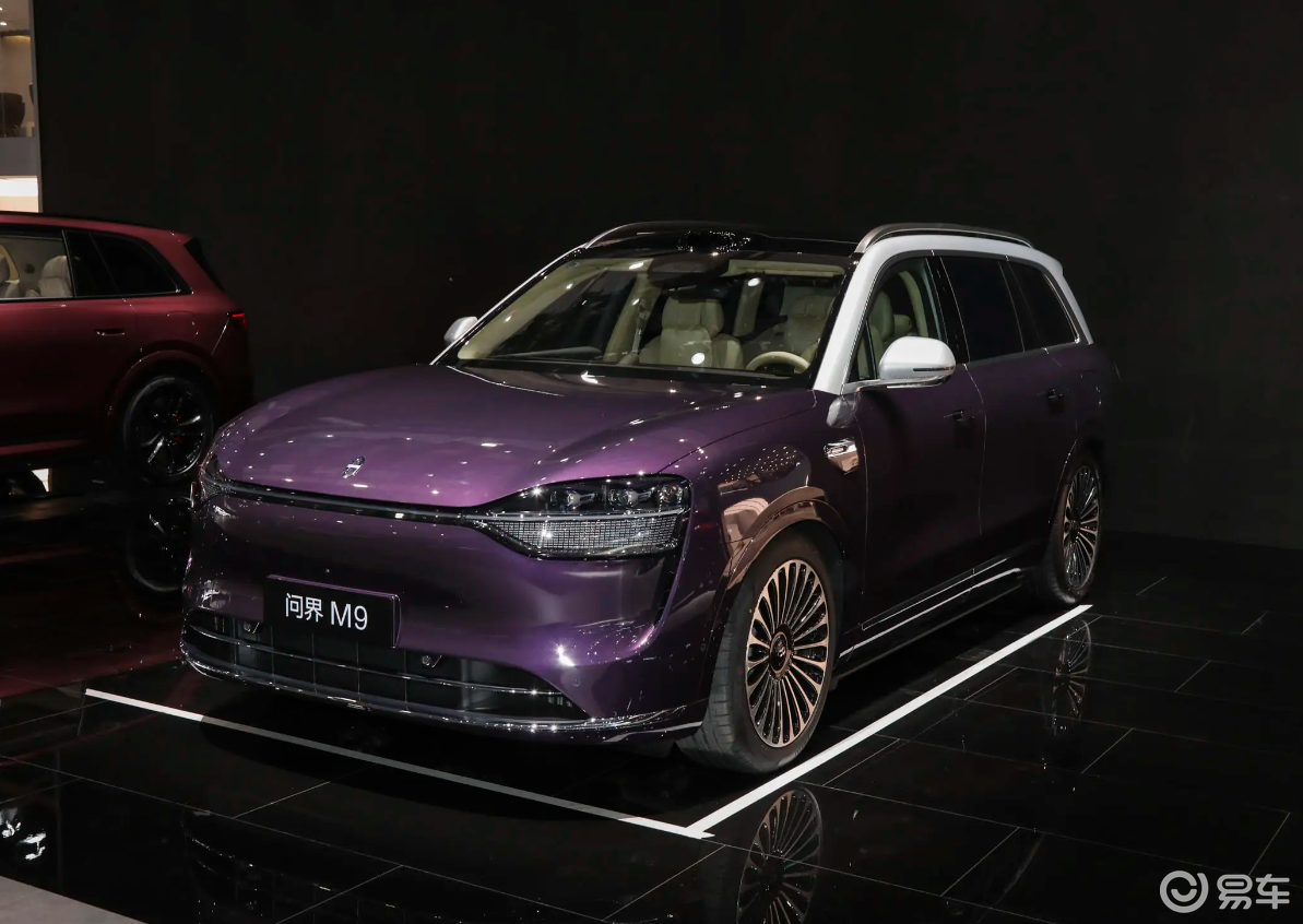 舍弃隐藏把手，极氪8X带三电机，冲刺40万级，配6C电池