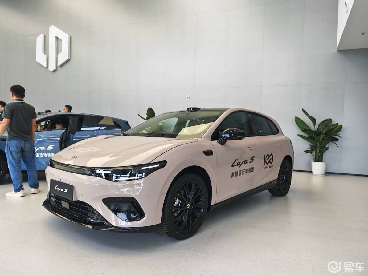 零跑Lafa5,小钢炮既视感+无框车门,续航605km