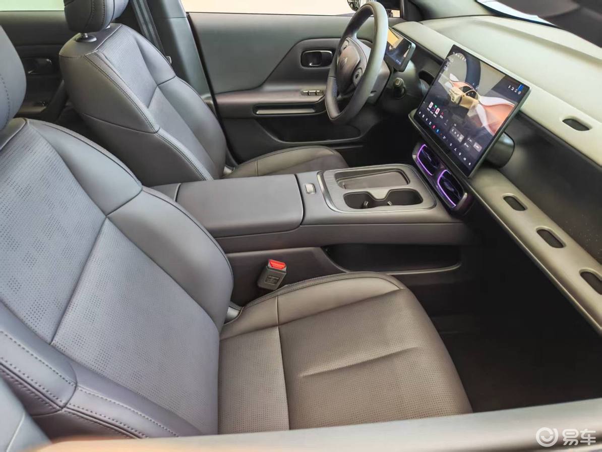 零跑Lafa5,小钢炮既视感+无框车门,续航605km