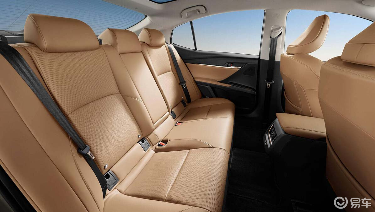 丰田凯美瑞运动PLUS版磨砂金上市，续航突破1000km