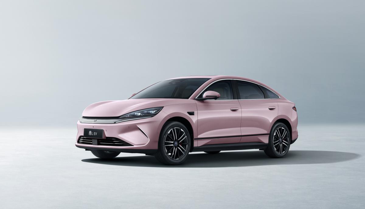 秦L EV带感上市,云辇-C解锁城市出行新姿势