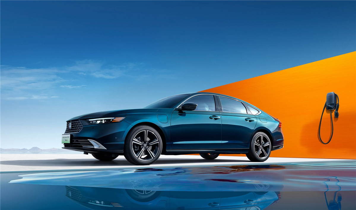 价格香得像A级车,合资B级主流的雅阁深谙内卷法则