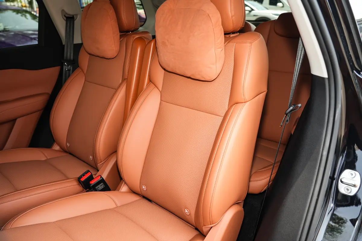 谁才是真有性价比?东风奕派eπ008对比零跑C16