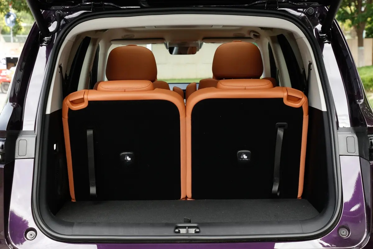 谁才是真有性价比?东风奕派eπ008对比零跑C16