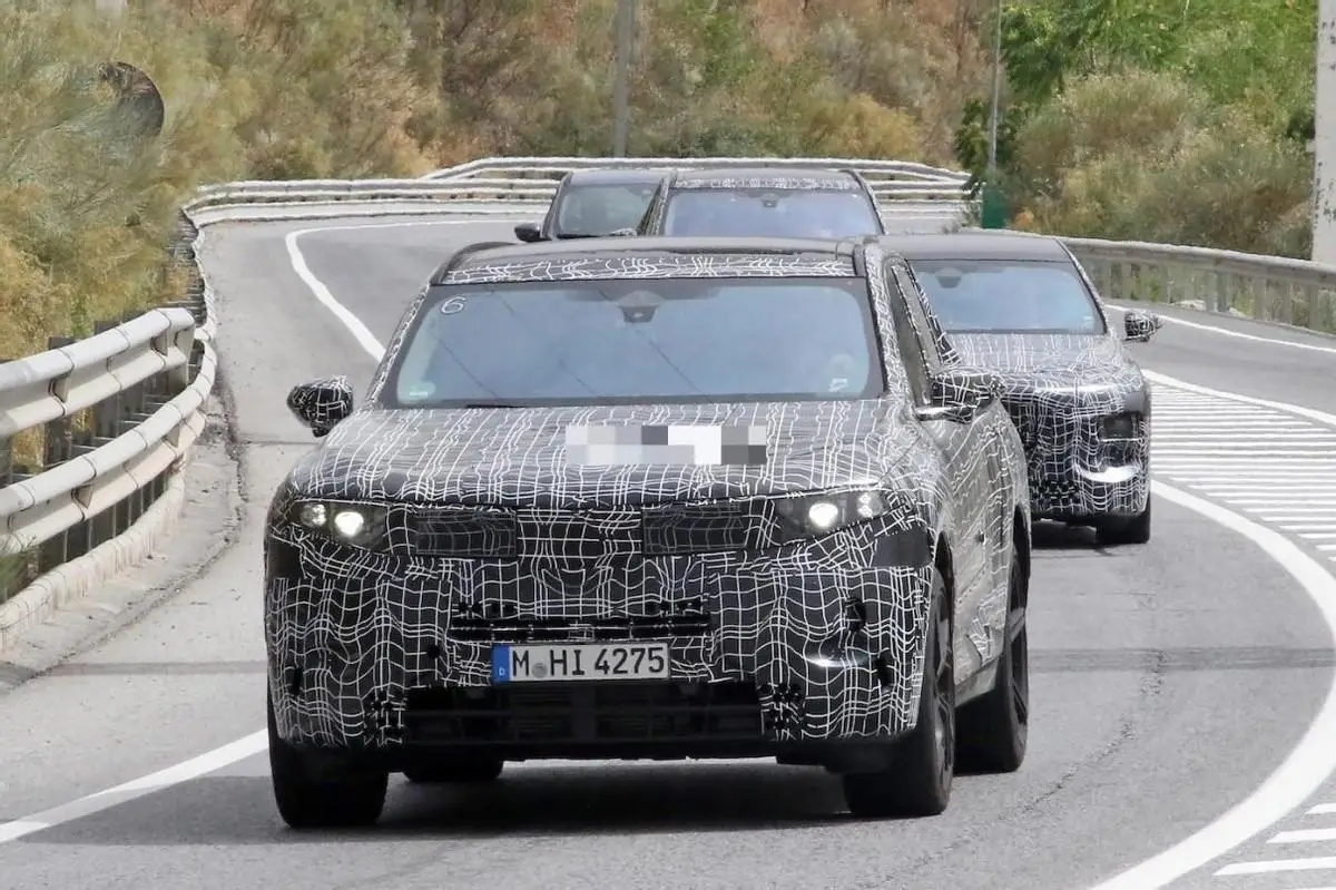 经典颠覆还是优雅进化？奔驰宝马新车设计解析。