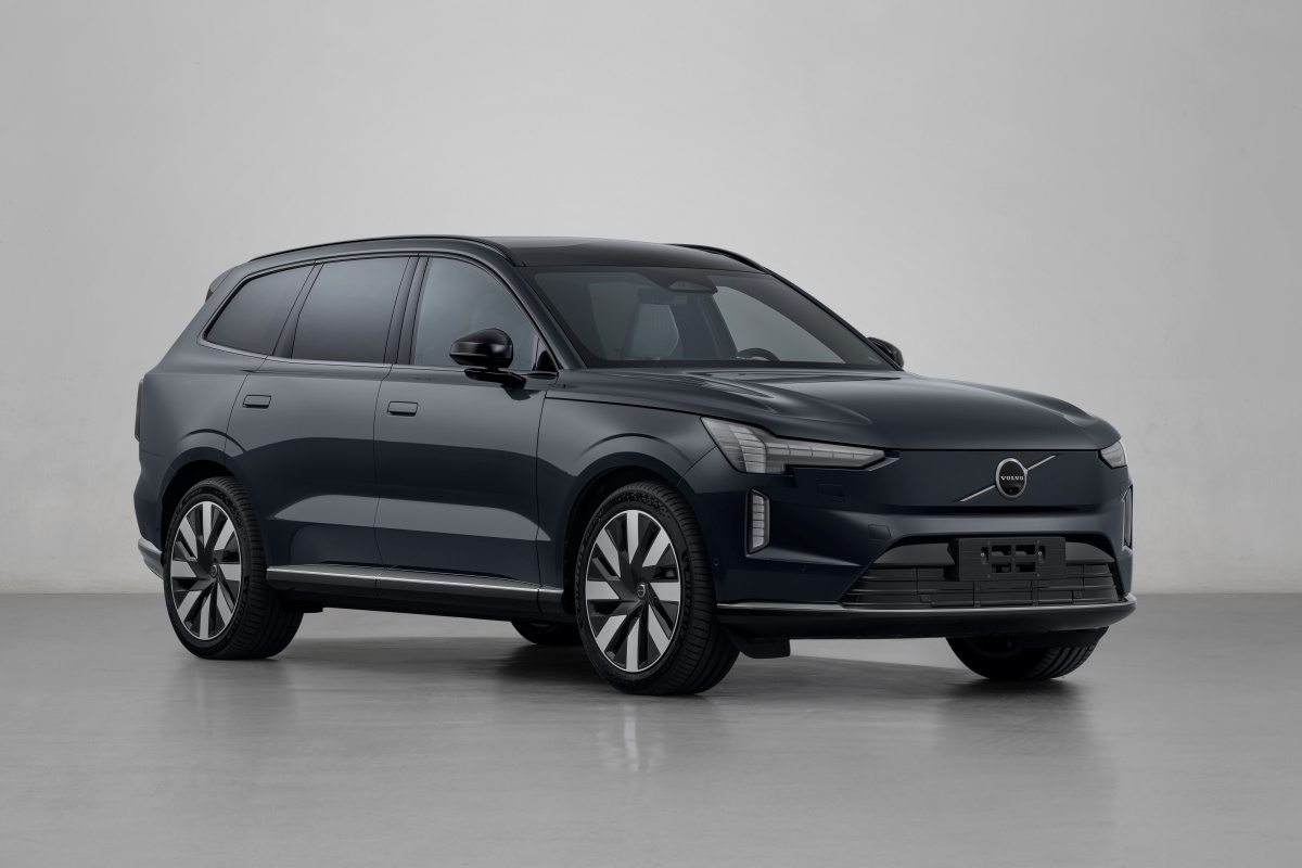 纯电旗舰SUV+轿车，沃尔沃EX90/ES90现身工信部