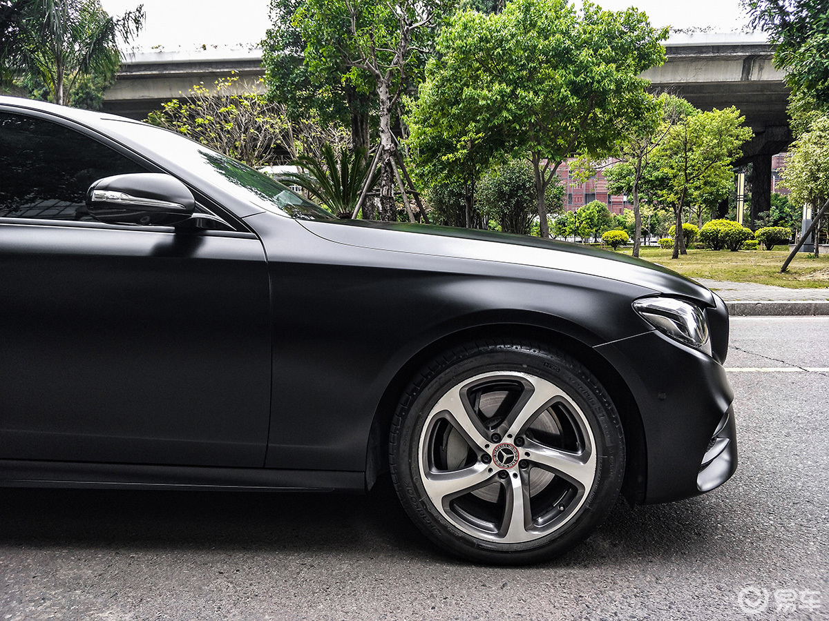 奔驰e300车身改色陶瓷黑 rg瑞集改色膜福建福州店出品