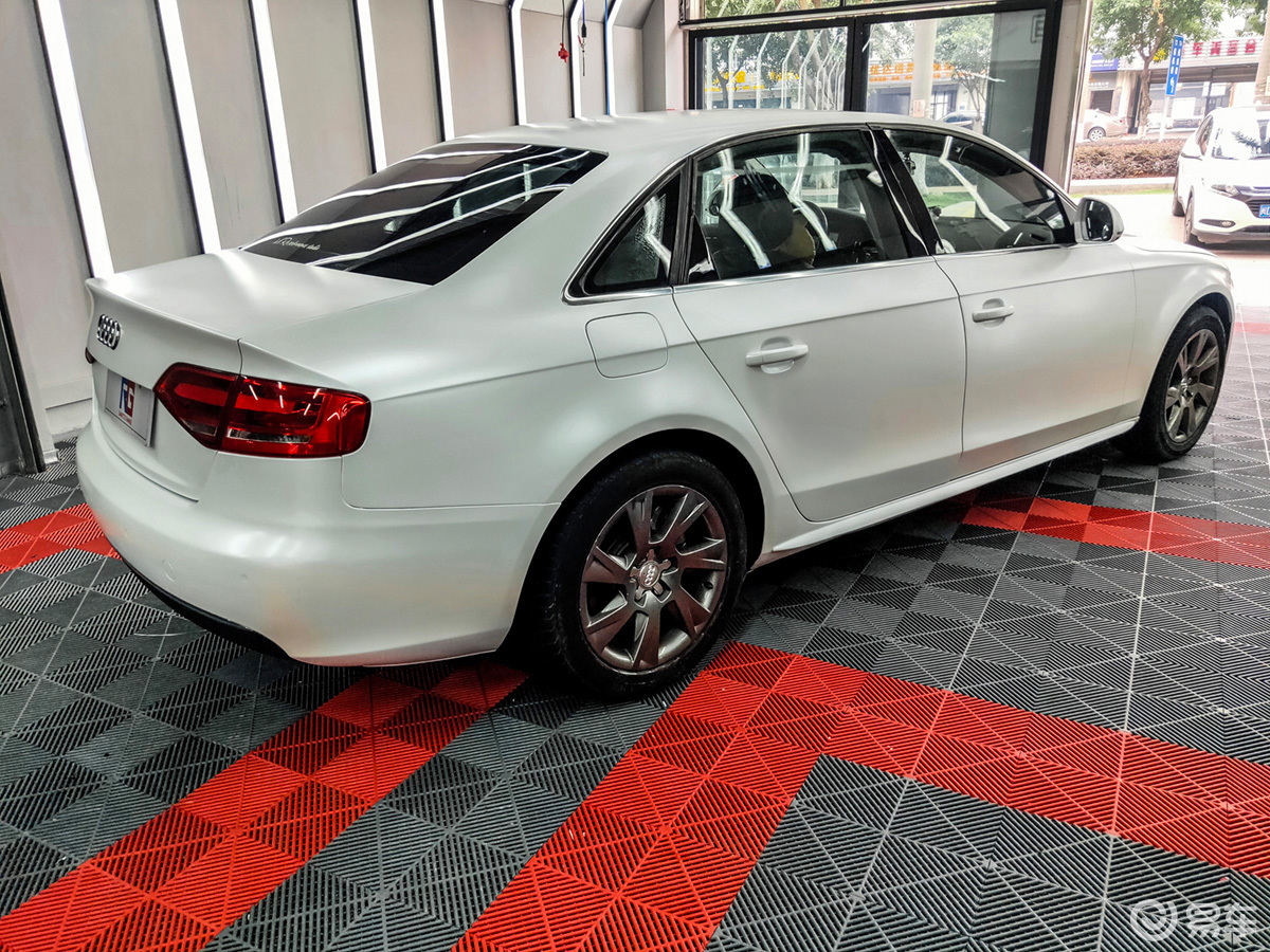 奥迪a4车身改色电光白 rg瑞集改色膜厦门湖里加盟店出品