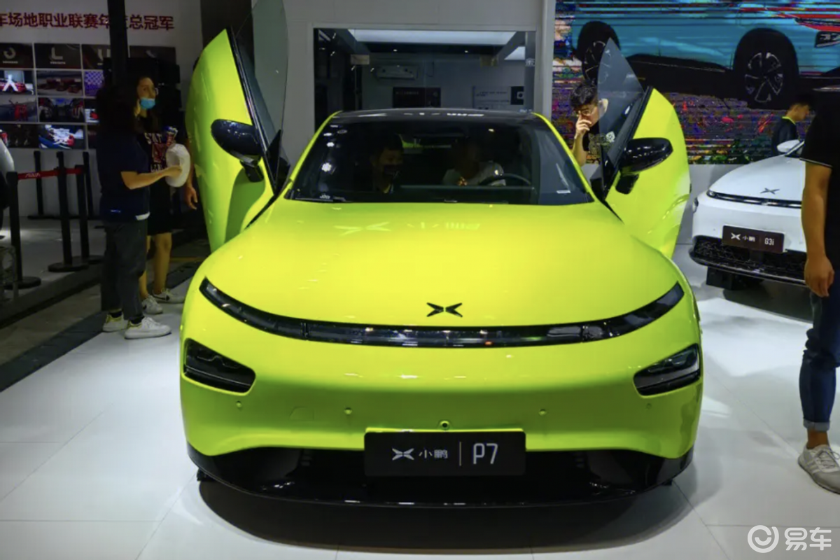 可能理想汽车和蔚来汽车都没有想到吧,小鹏汽车就爱闷声憋大招,前有