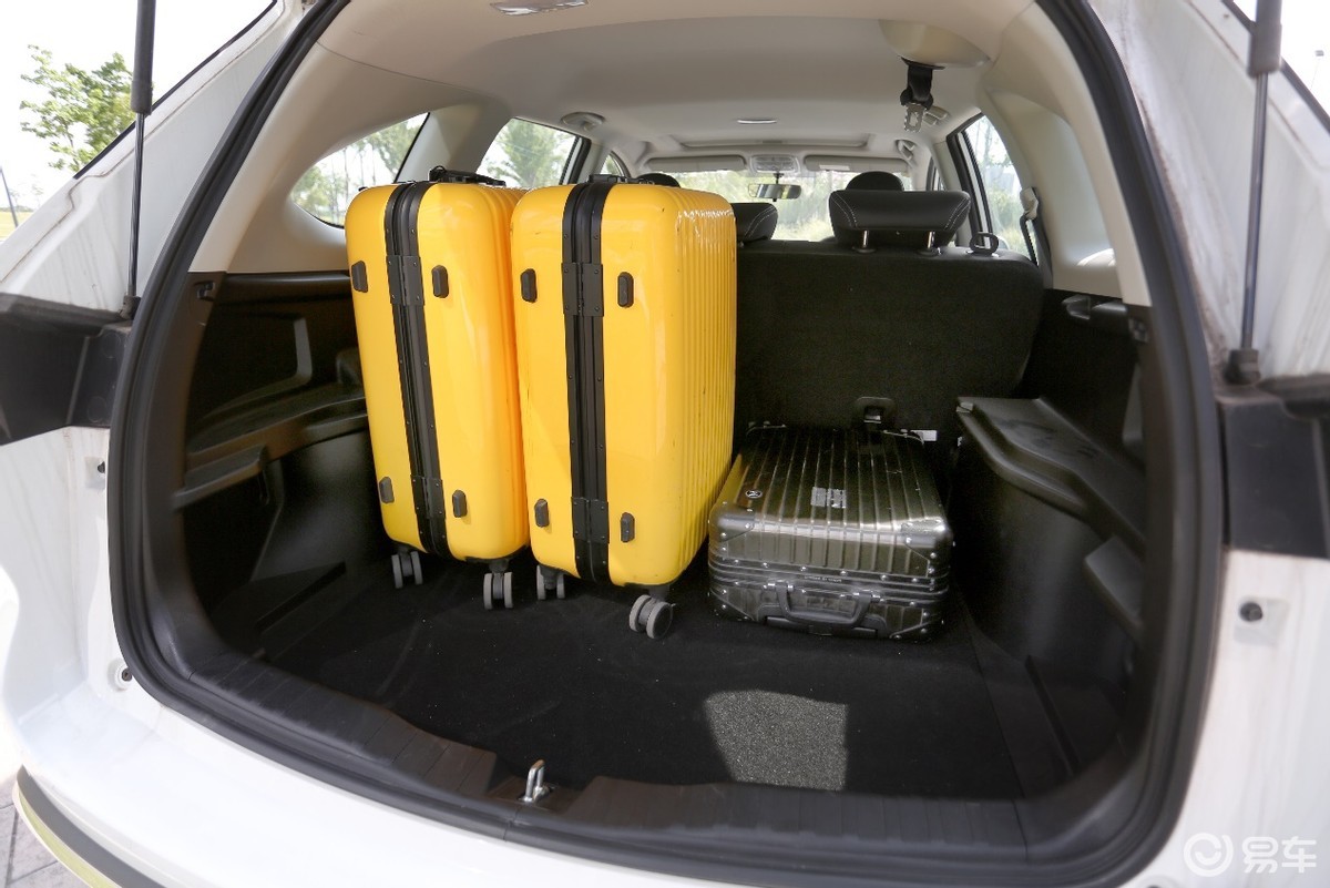 同样难不倒哈弗m6 plus哈弗m6 plus的超大后备箱空间_易车