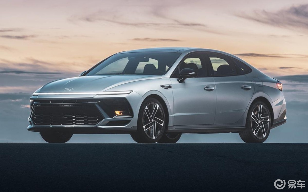 于2020年7月上市的第十代索纳塔车系便被网友给称之为"鲶鱼脸"