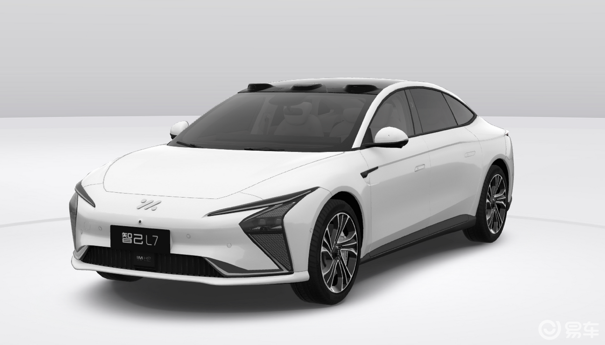 2024款智己l7沿用现款的动力系统提供单电机后驱版和双电机四驱_易车