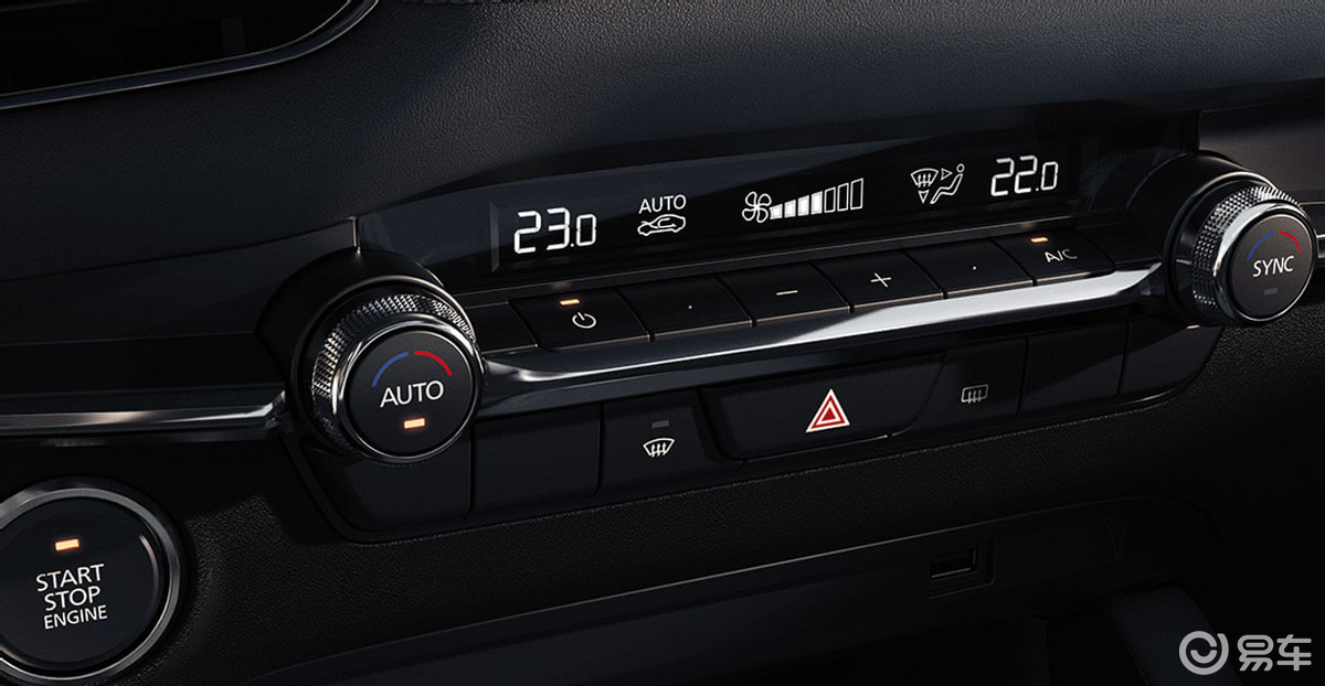 有科技感的内饰,那坐上马自达3就会有一种很明显的年代感,屏幕也很小