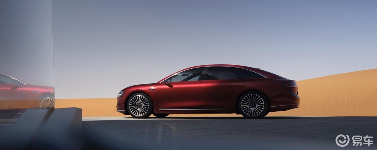 享界S9、问界新M5亮相北京车展,鸿蒙智行大秀品牌全家福_易车