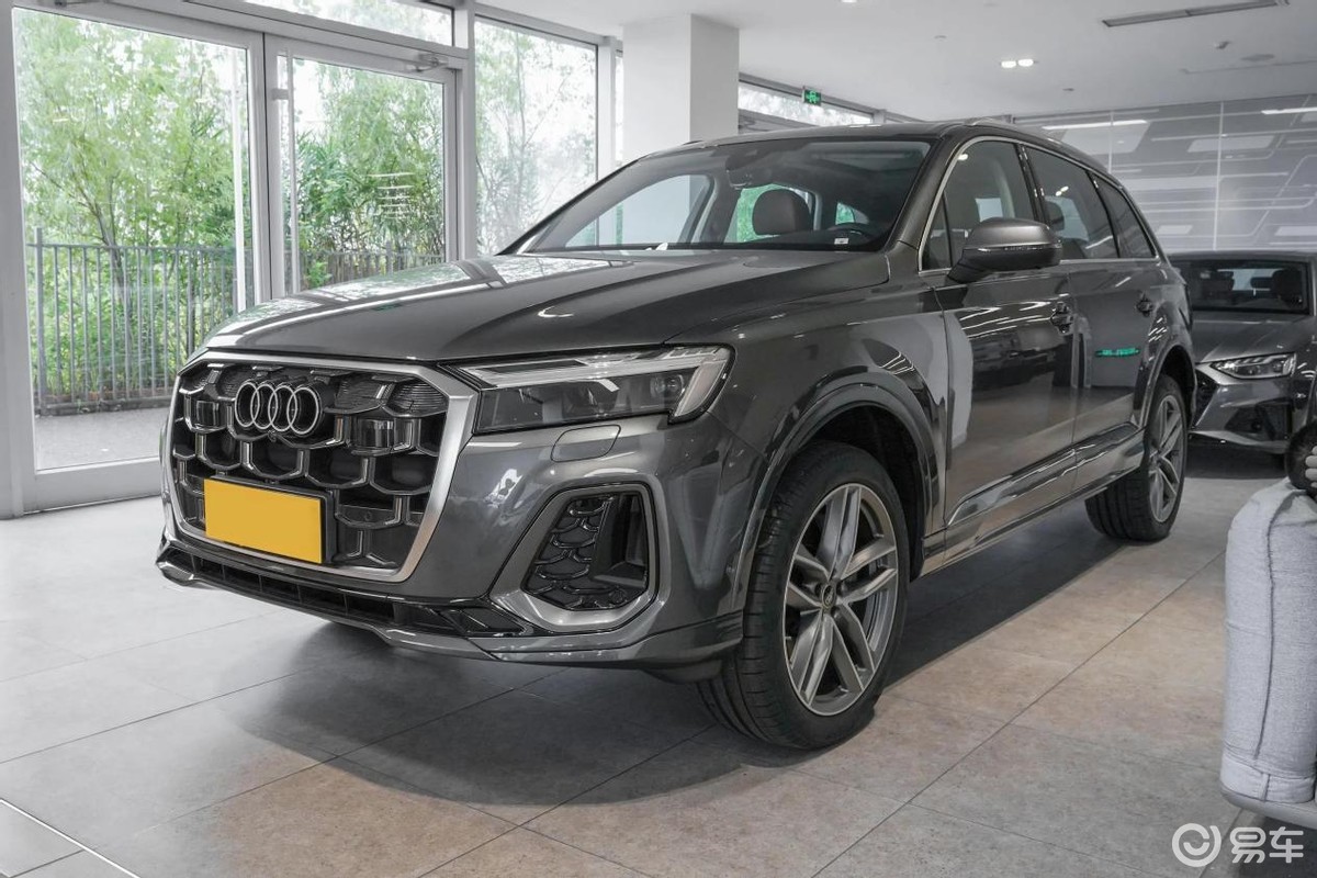 今晚三车齐发！新款Q7/SQ7/Q8全员到位，颜值亮眼